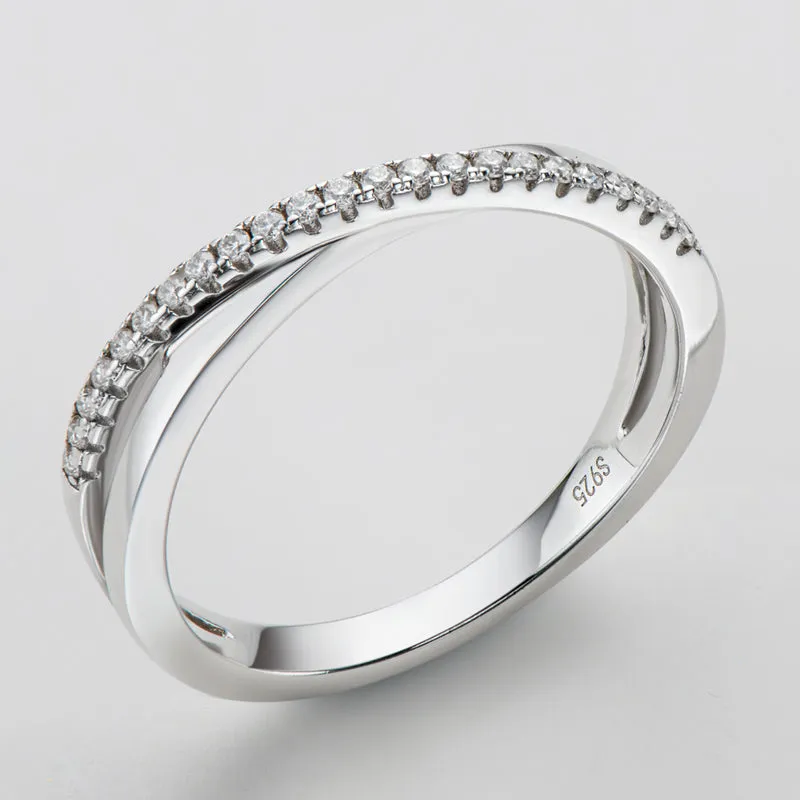 Round Cut Moissanite Diamond Split Shank Ring