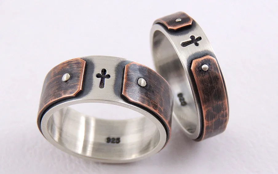 Rustic wedding bands set