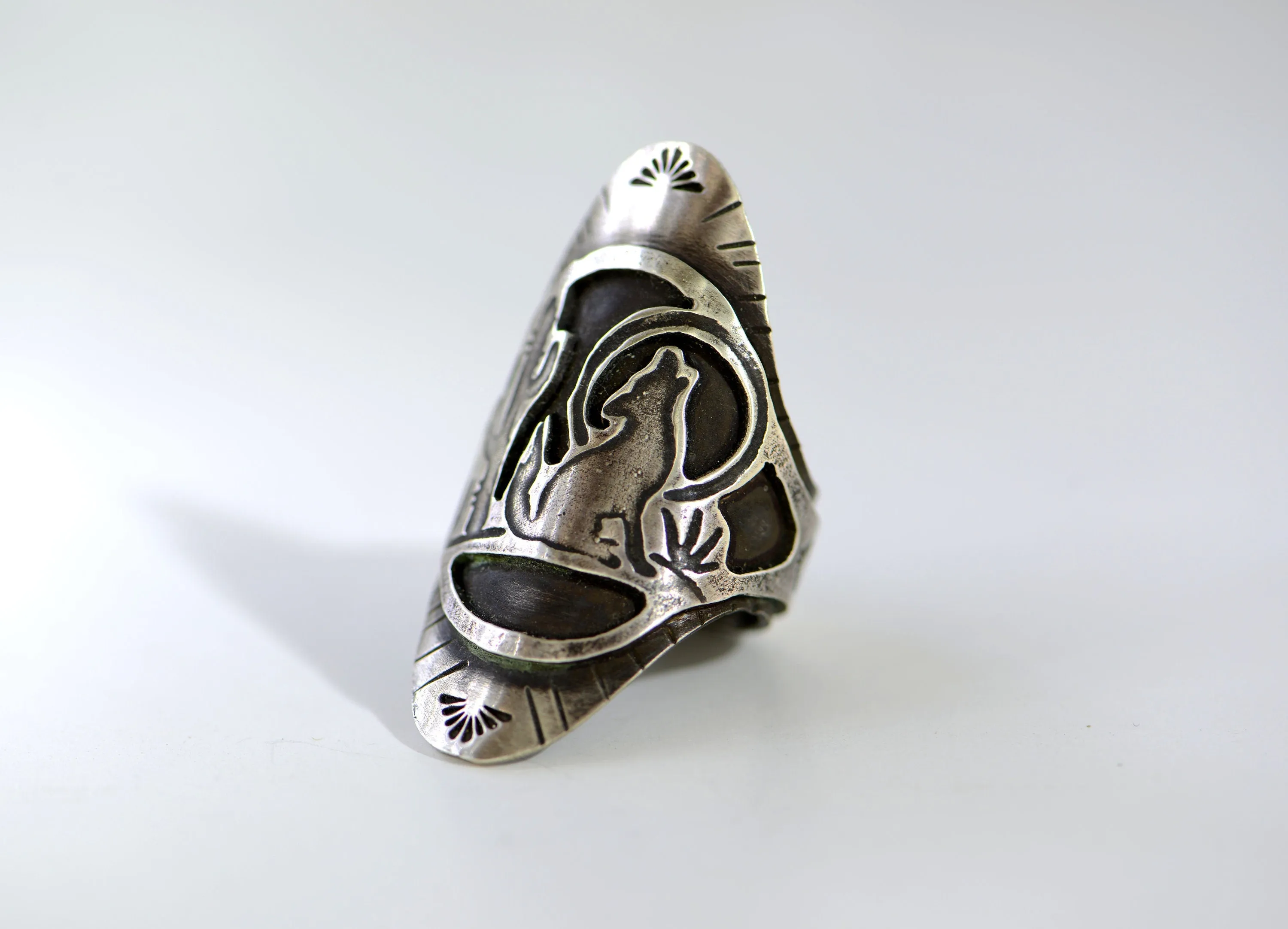 Saddle ring in sterling silver with howling coyote and Saguaro cactus