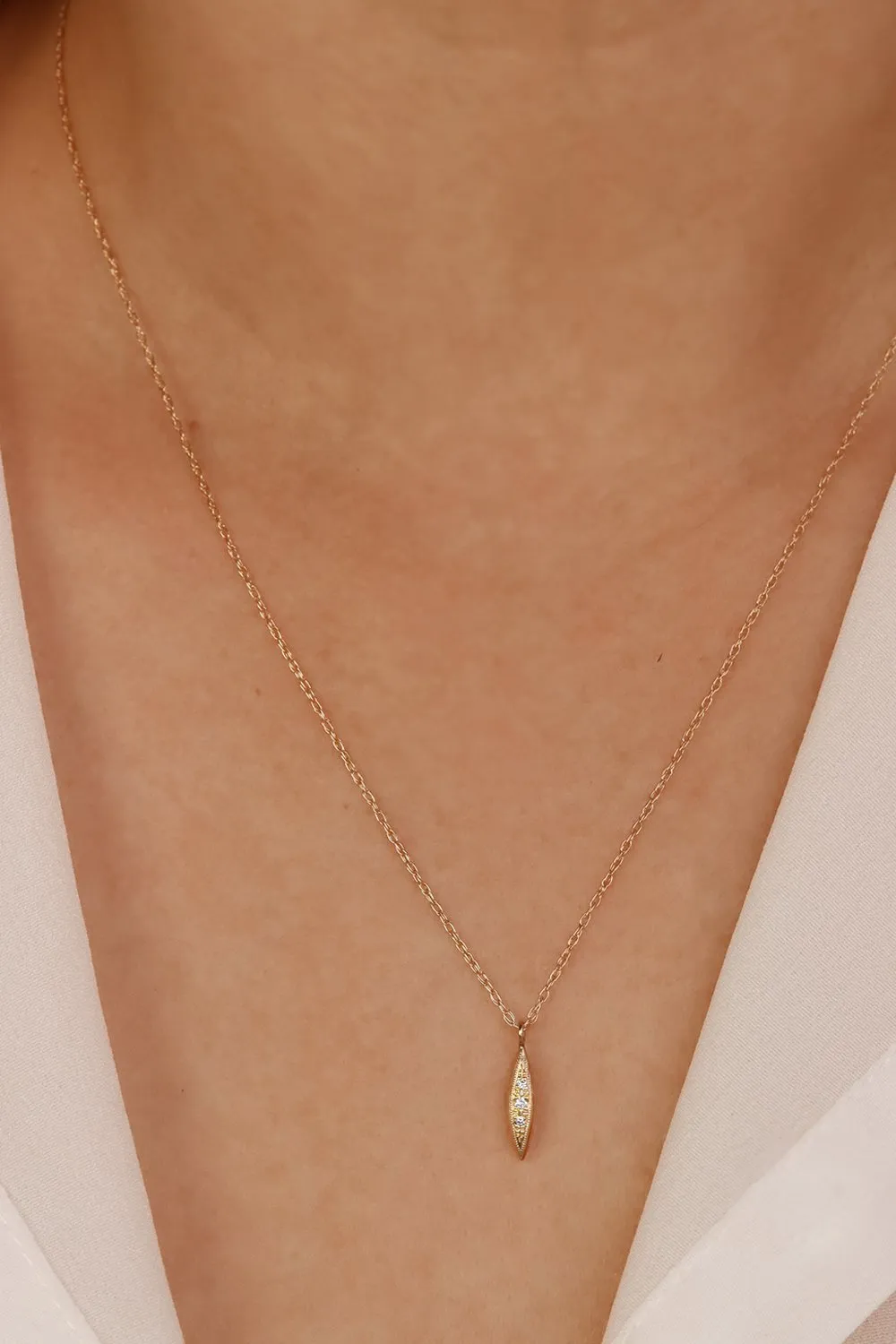 Solid Gold Modern Triple Diamond Peak Necklace
