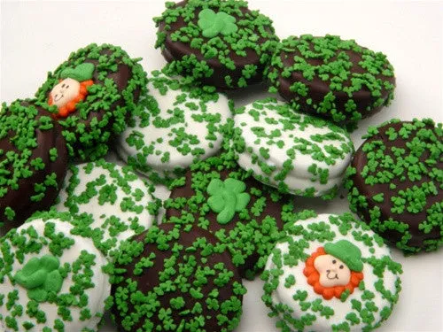 St. Patrick's Day Chocolate Oreo® Cookies - 12 pcs