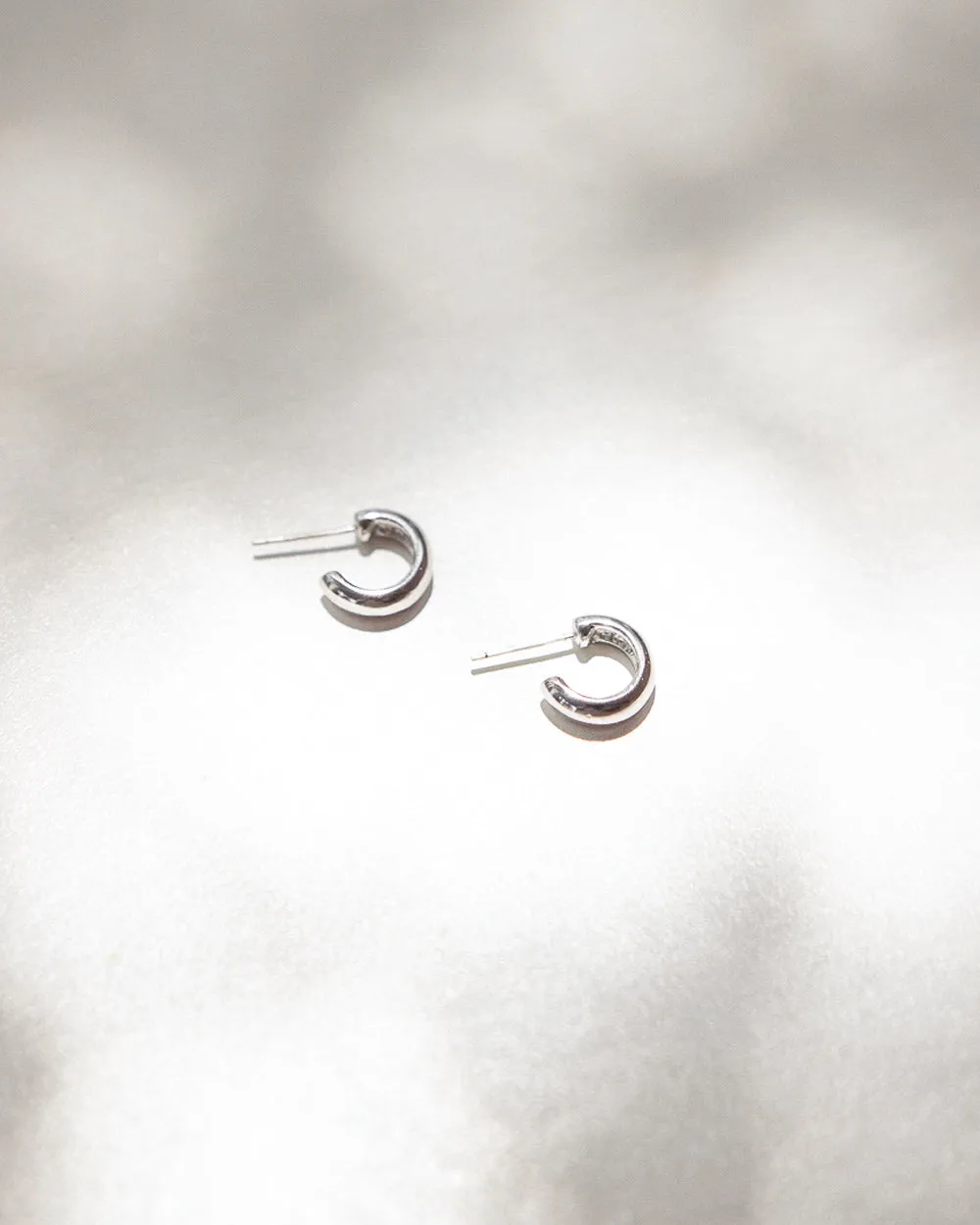 SUZI Hoops in Silver