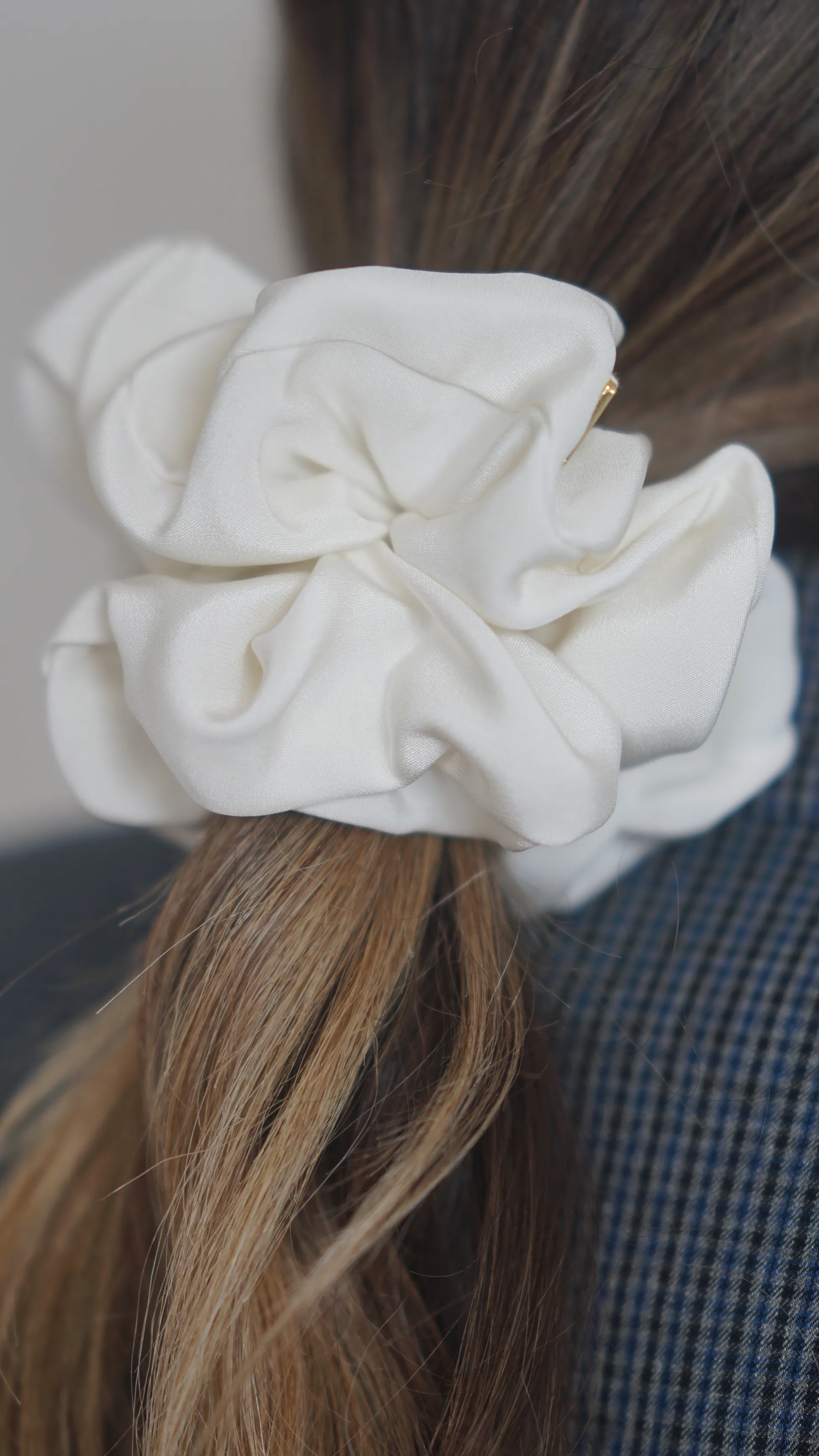THE ALICE SCRUNCHIE LARGE - WHITE