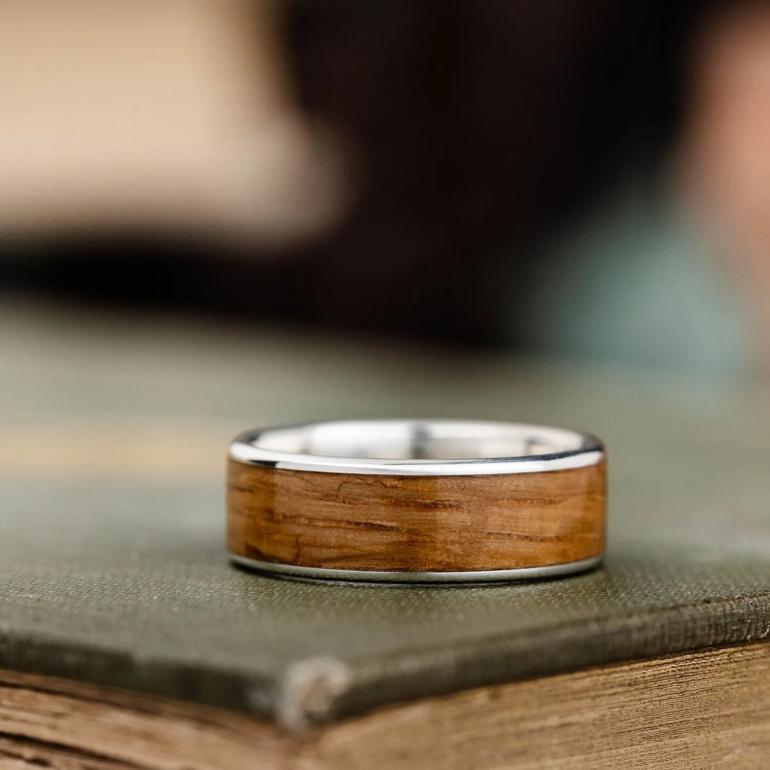 The Angel's Share | Men's Silver Wedding Band with Wide Channel Natural Whiskey Barrel Wood
