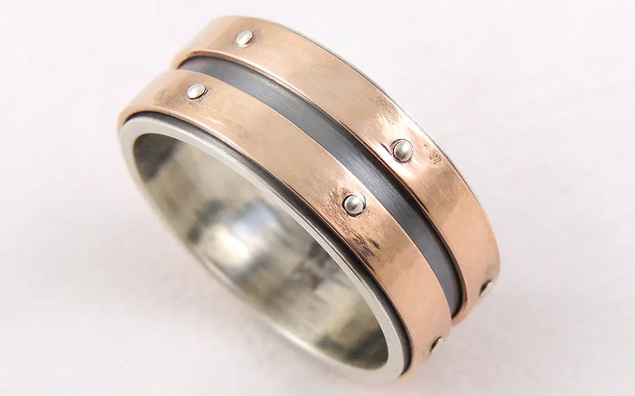 Unique gold wedding ring