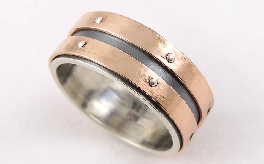 Unique gold wedding ring
