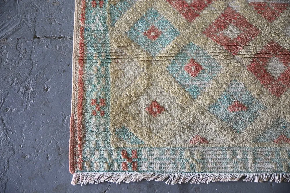 Vintage Anatolian Rug 3.5ftx5.7ft