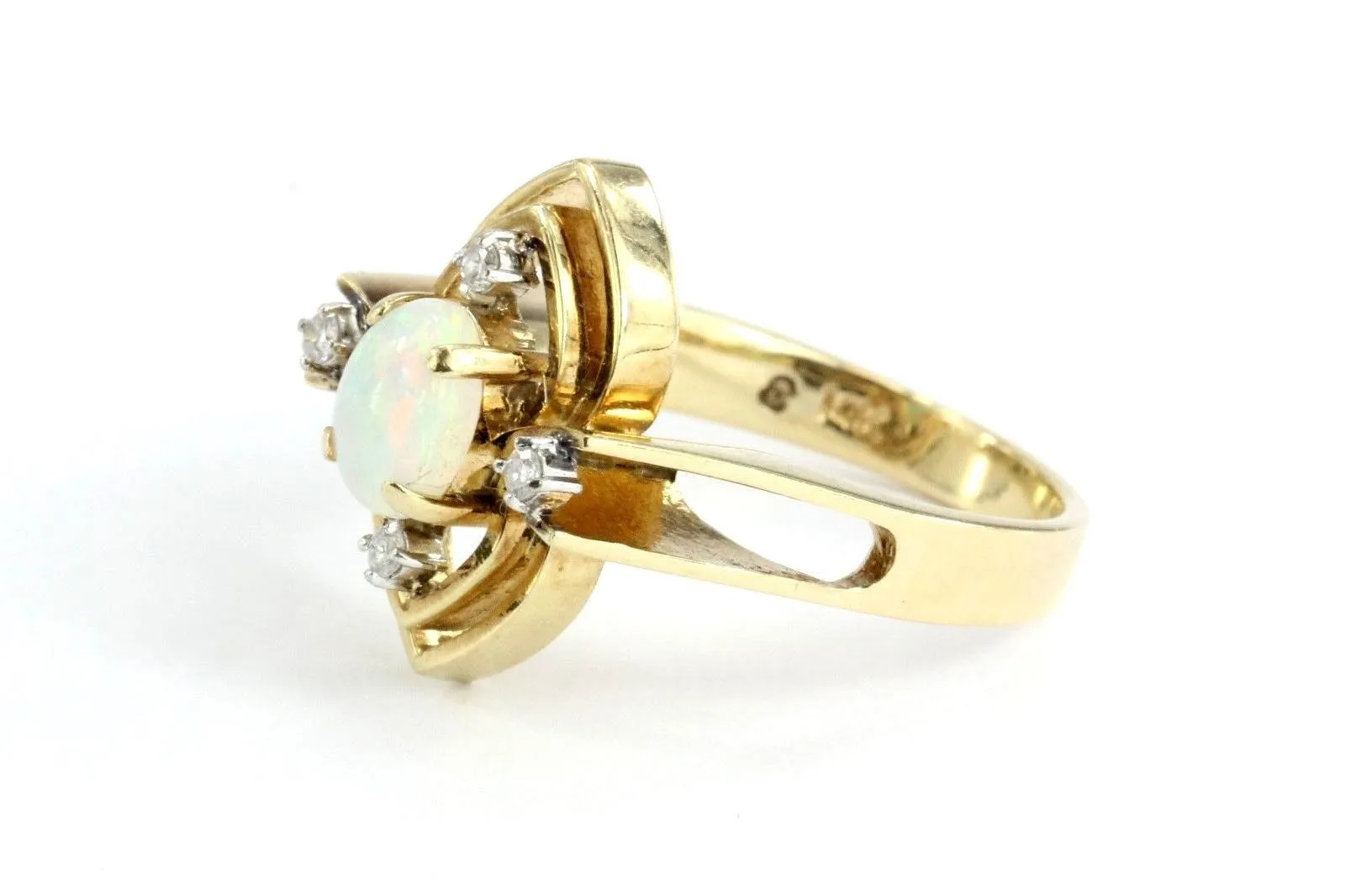 Vintage Art Deco 14K Gold Diamond & Opal Ring