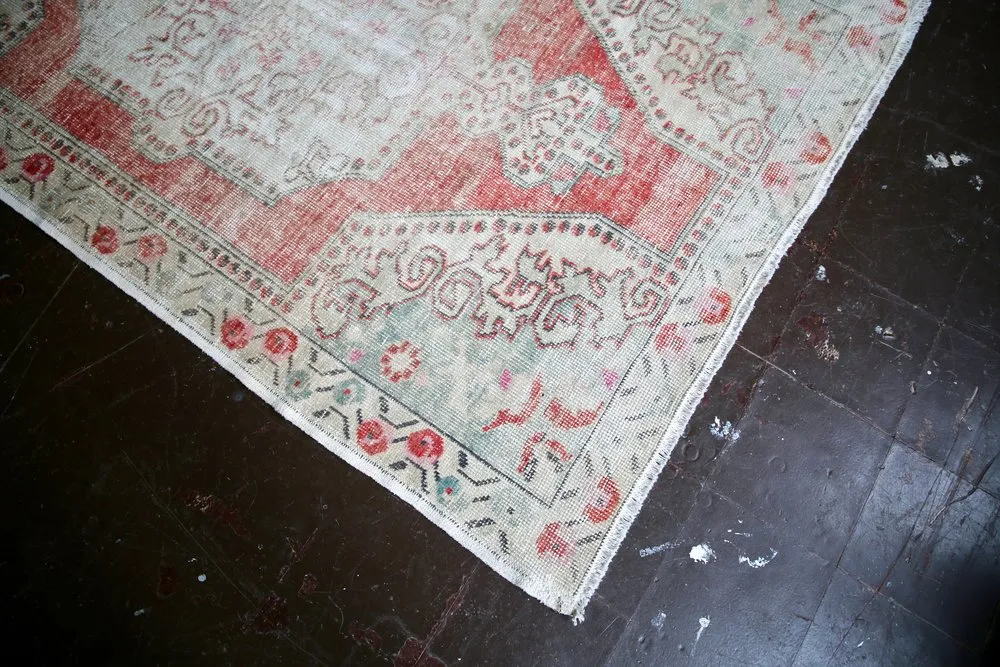 Vintage Faded Anatolian Rug 4.5ftx7ft