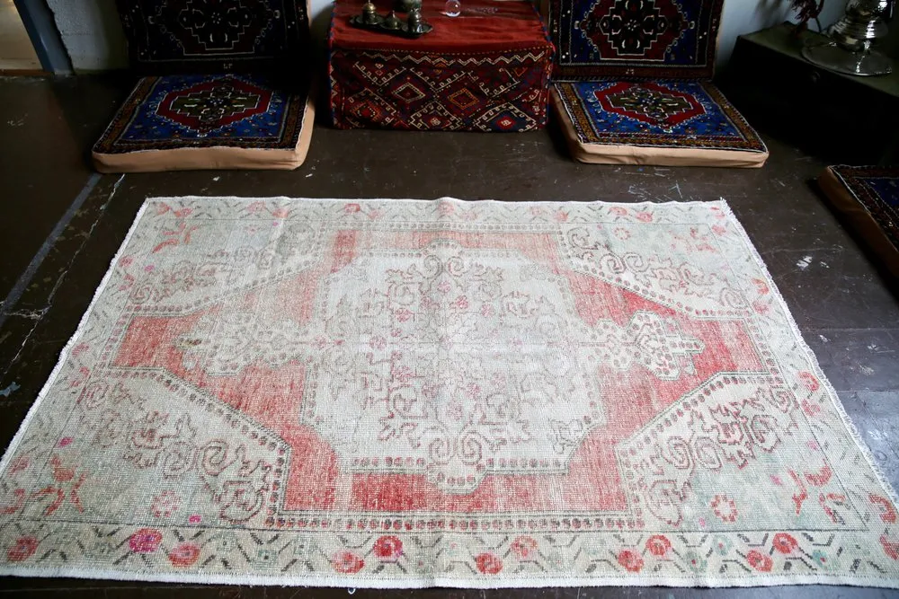 Vintage Faded Anatolian Rug 4.5ftx7ft