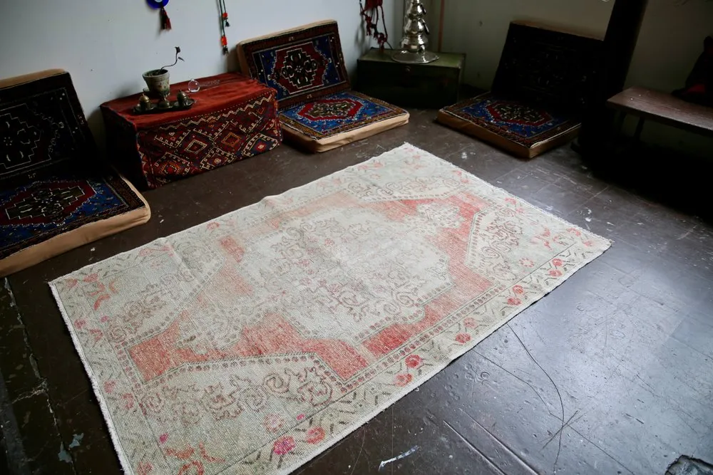 Vintage Faded Anatolian Rug 4.5ftx7ft